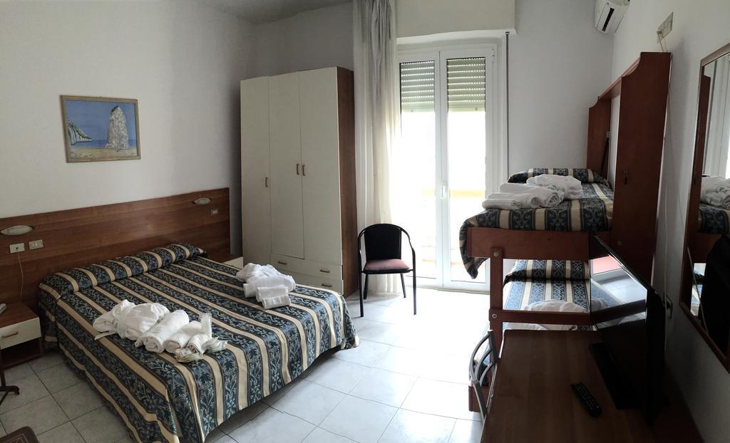 Hotel Acapulco Viserbella di Rimini Eksteriør bilde