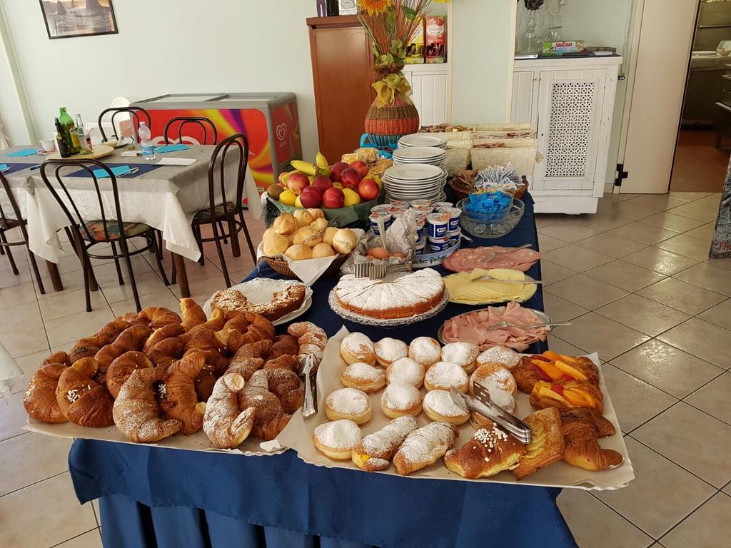 Hotel Acapulco Viserbella di Rimini Eksteriør bilde