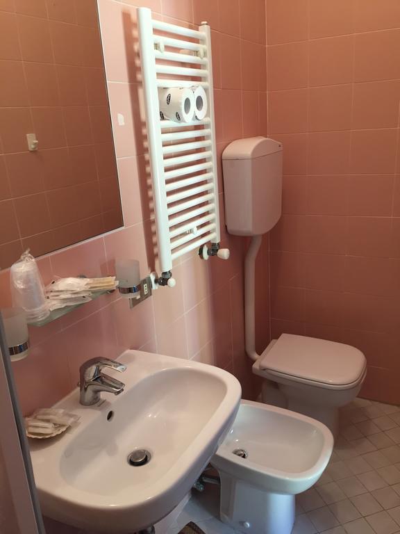 Hotel Acapulco Viserbella di Rimini Eksteriør bilde