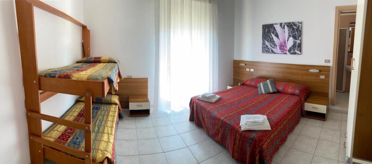 Hotel Acapulco Viserbella di Rimini Eksteriør bilde